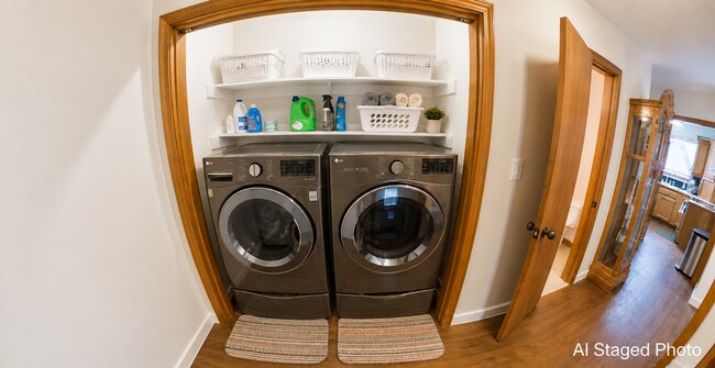 Building Photo - 3D Tour Available - West Side Manhattan Home + 2-Car Garage  + Washer & Dryer! Available August 5th!