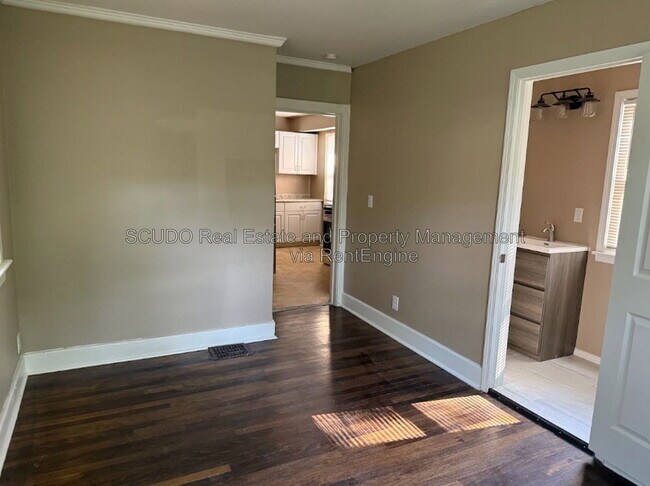 Building Photo - 2407 E 68th Terrace