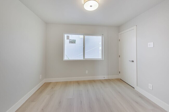 Building Photo - Brand New Renovated 2BR in Prime Dolores Location