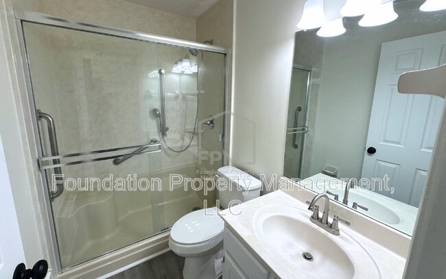 Building Photo - 1818 Winship Dr