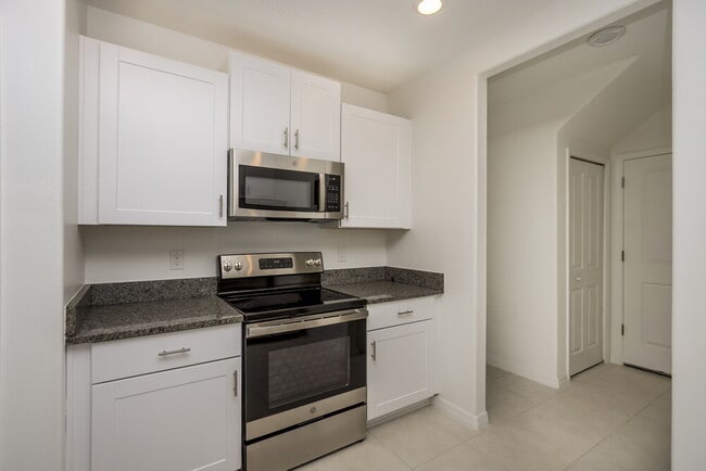 Building Photo - 7320 Spring Snowflake Ave