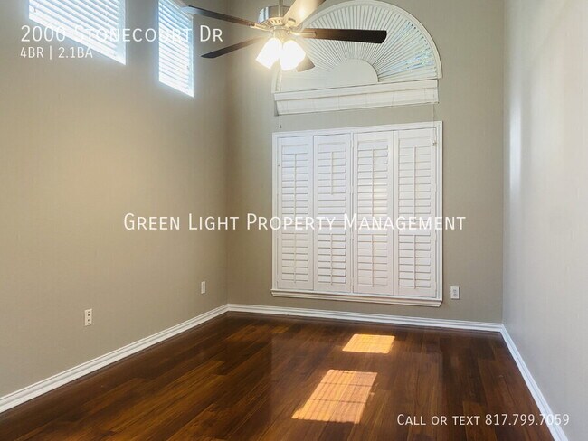 Building Photo - 2000 Stonecourt Dr