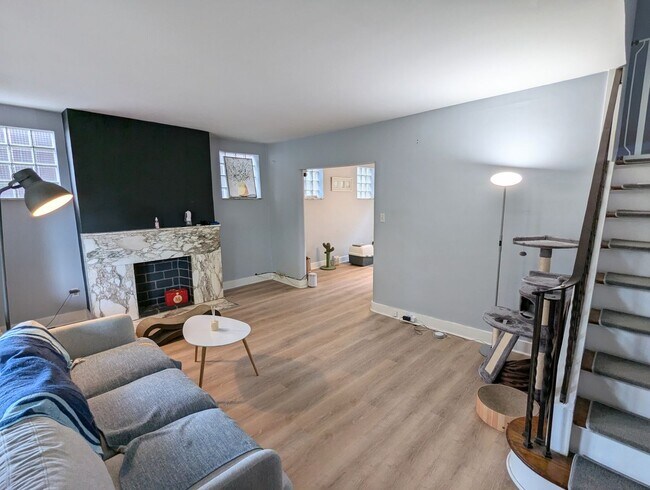 Building Photo - Cozy 3 bedroom 1 Bathroom Home (Squirrel Hill South)