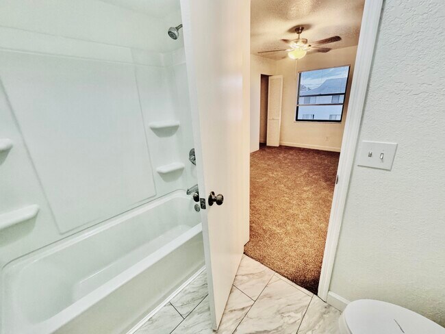 Building Photo - 138 McNeela Dr