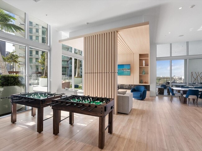 Building Photo - 90 SW 3rd St