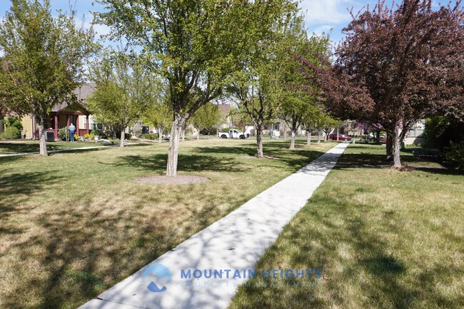 Building Photo - 10983 Sunup Way