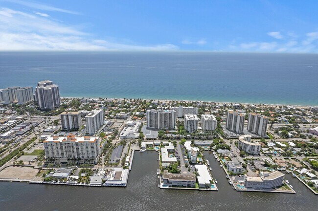 Building Photo - 2841 N Ocean Blvd