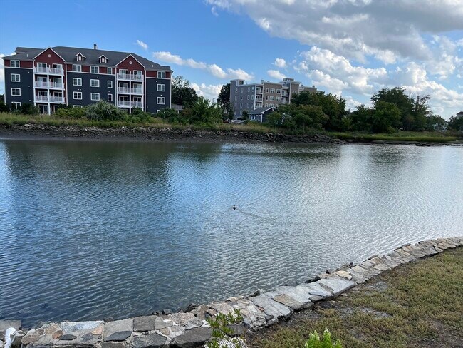 Building Photo - 30 Margin St