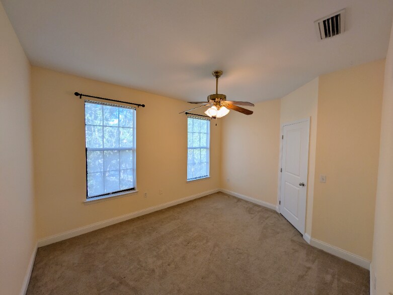 Building Photo - 12700 Bartram Park Blvd