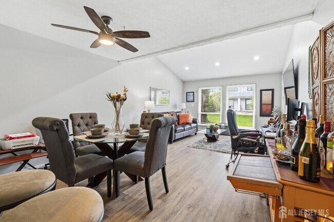 Building Photo - 7 Dennison Dr