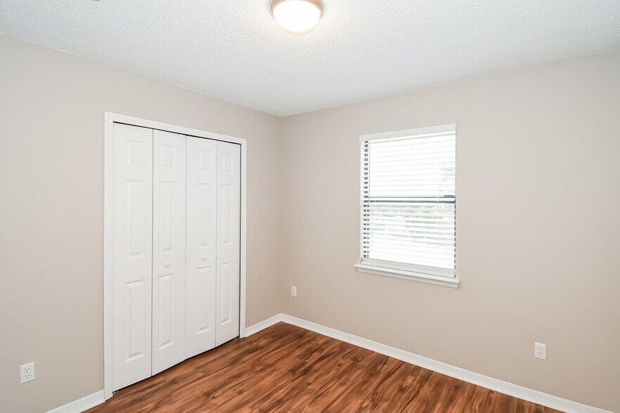 Building Photo - 7631 Collins Ridge Blvd