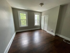 Building Photo - Charming 2-Bedroom Home with Rooftop Space – Available Now in North Philadelphia!