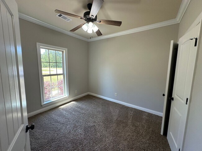 Building Photo - Located in the Redland Elementary and Middle School district.