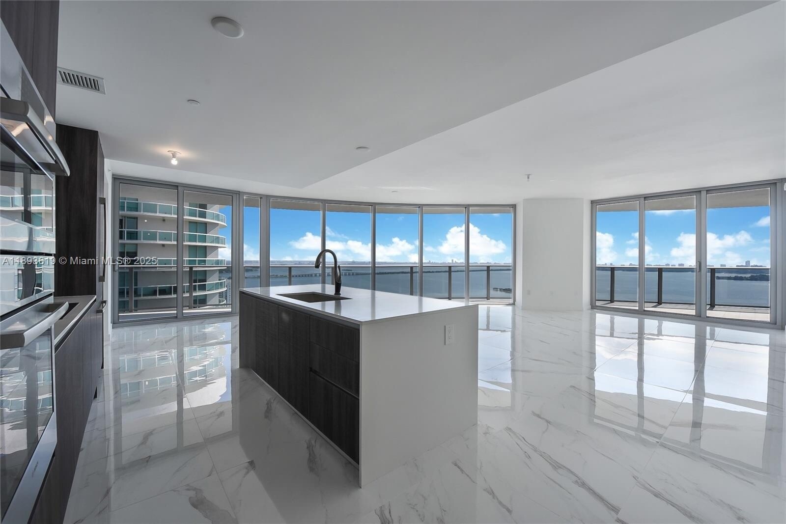 Building Photo - 488 NE 18th St