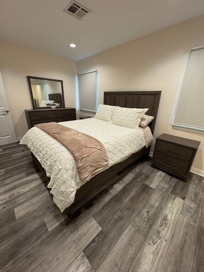 Building Photo - 3935 Inglewood Blvd