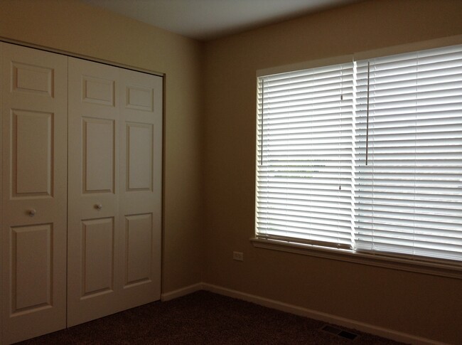 Building Photo - 3801 Cherry Tree Ln
