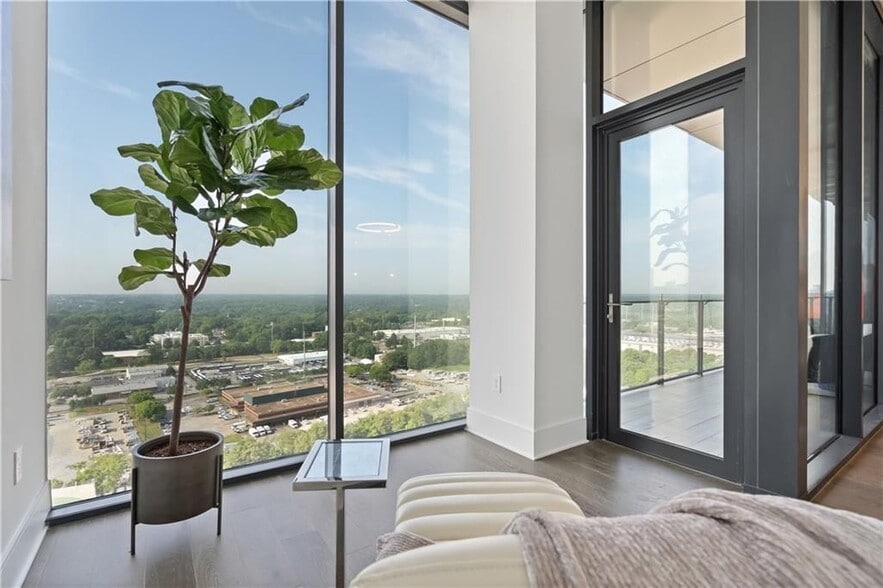 Building Photo - 788 West Marietta St NW