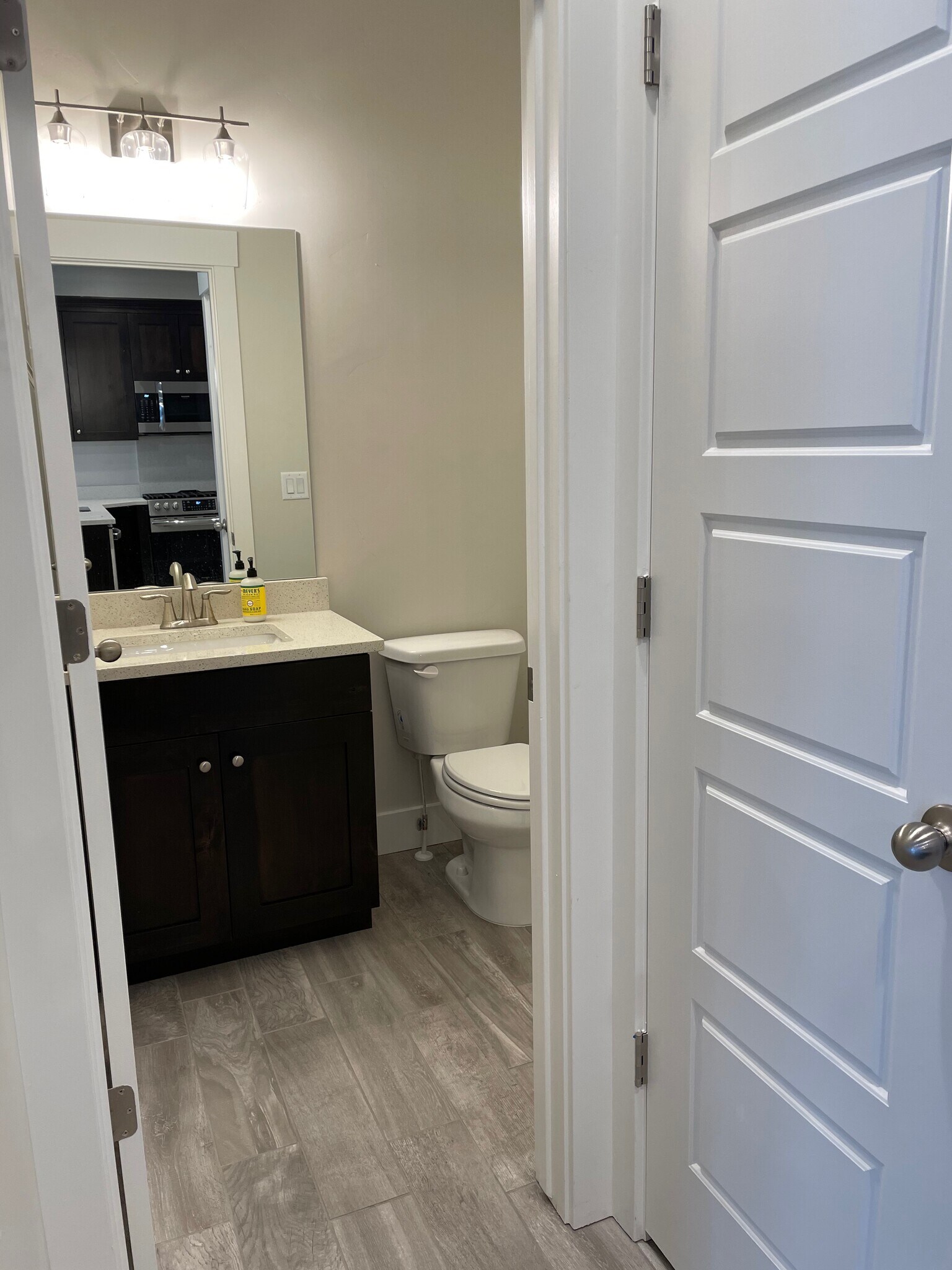 Powder Room - 951 W Shadow Brook Ln