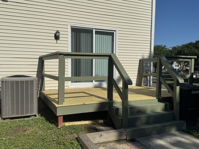 Building Photo - 1017 Baccharis Dr