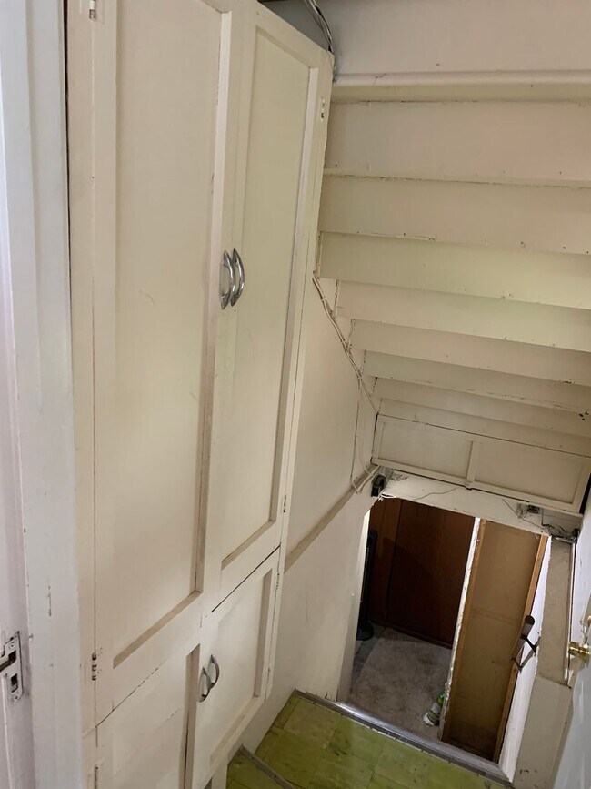 Building Photo - 1614 Adams St