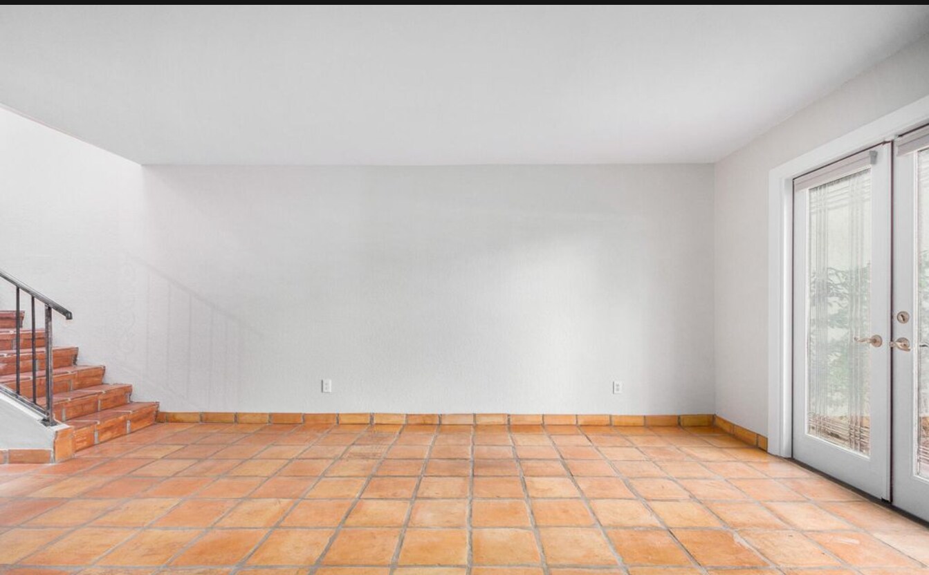 Building Photo - 4482 W Palmaire Ave