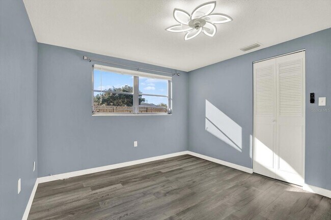 Building Photo - 7902 Canna Dr