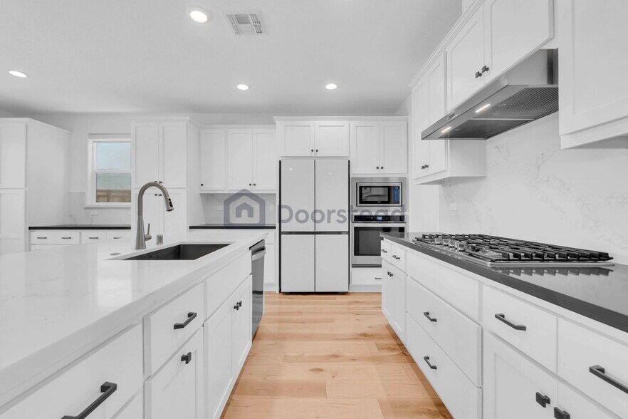 Building Photo - 16819 Karsen Ln
