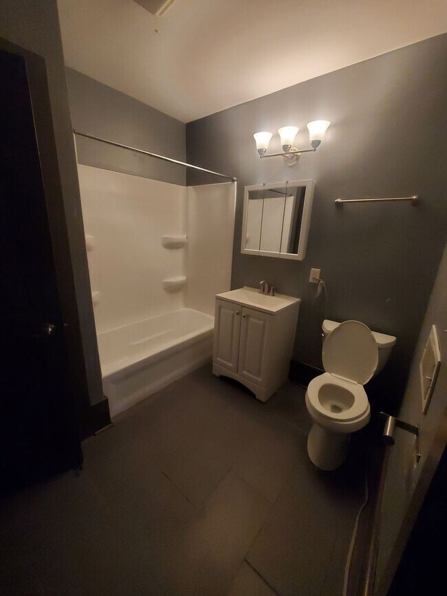 Building Photo - 1505 S 3rd St