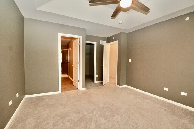 Building Photo - 2953 Madison Dr