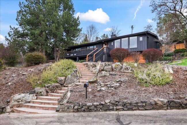 Building Photo - Fully Furnished Luxury Executive Rental