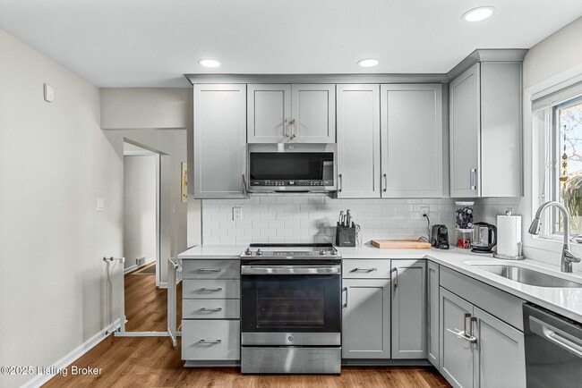 Building Photo - 1515 Vivian Ln