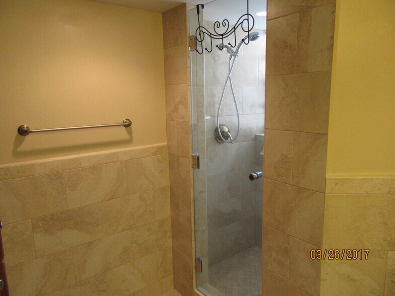 Building Photo - 2651 SE 19th Ct