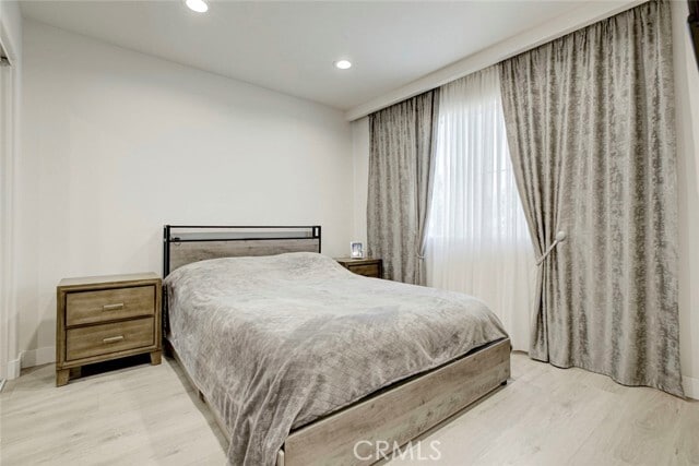 Building Photo - 27943 Brookdale Ct