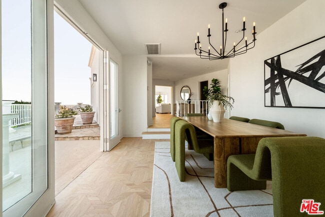 Building Photo - 8527 Hedges Way