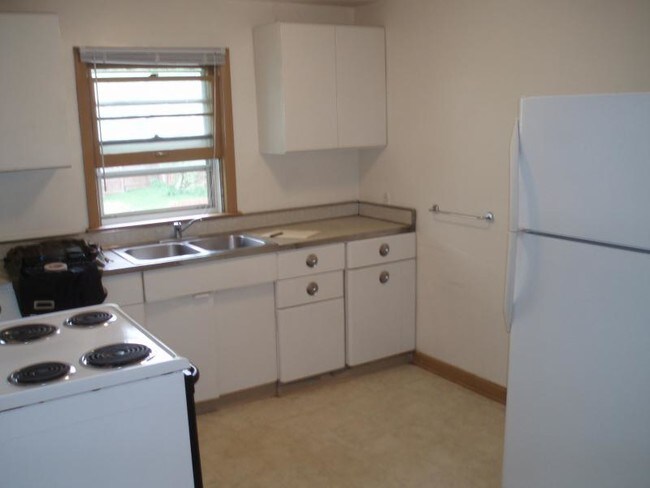 Building Photo - 922 Melvin Court # 4 (Avail May 1)