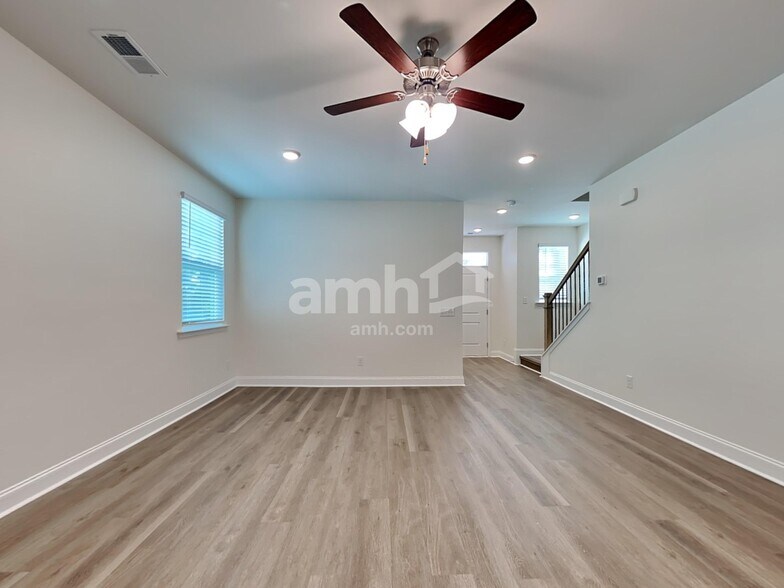 Building Photo - 1609 Lamplighter Ln