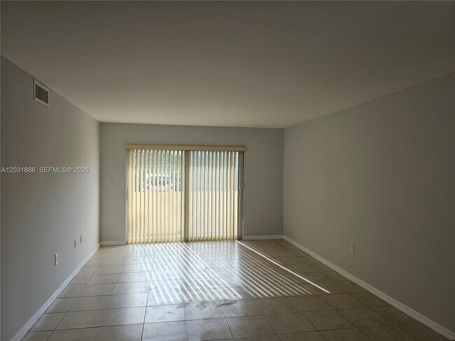 Building Photo - 14500 SW 88th Ave