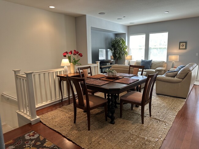 Dining Area - 3066 Roia Ln