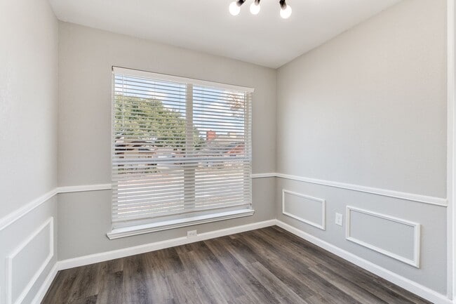 Building Photo - 5304 Wild W Dr