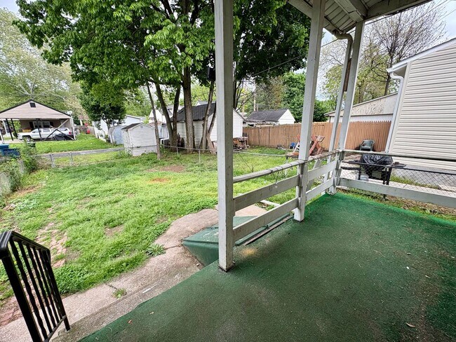 Building Photo - 3 Bedroom 1.5 Bathroom in Highspire!