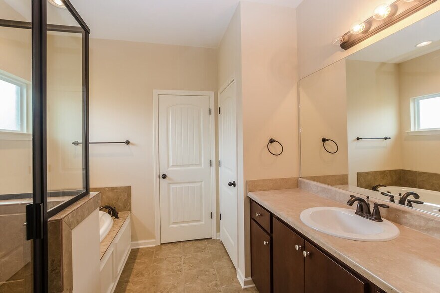 Building Photo - 6156 Trail Creek Ln