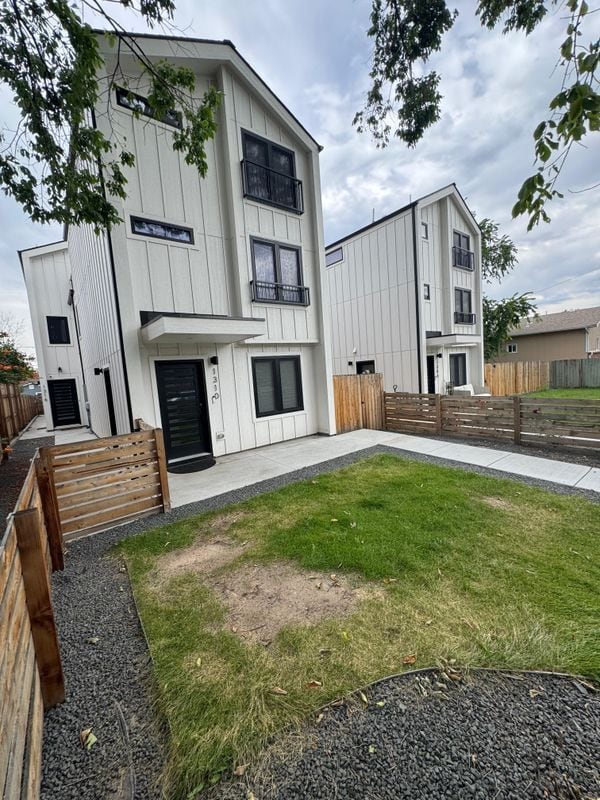 Building Photo - 1310 Zenobia St