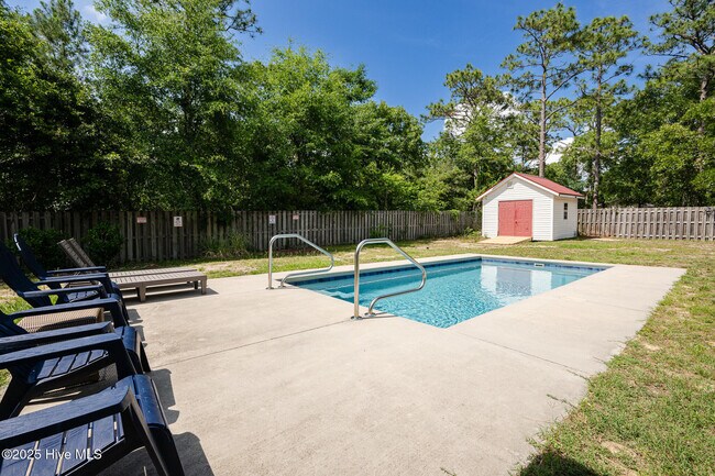 Building Photo - 316 Raye Dr