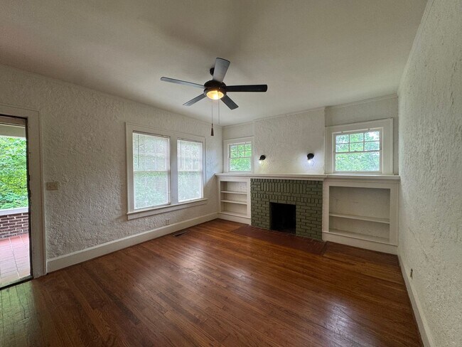 Building Photo - Charming 3BR House in Birmingham
