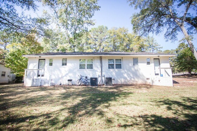 Building Photo - 105 Woody Dr