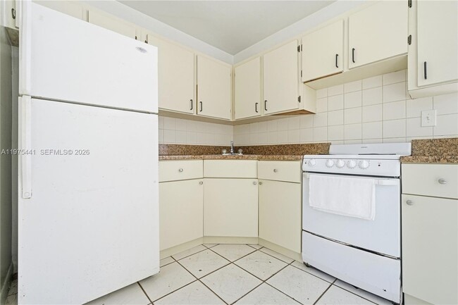 Building Photo - 1333 NW 15th St