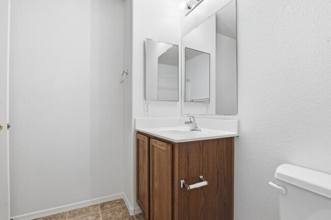 Building Photo - 3 bedroom home in queen creek, ready to go!-1 MONTH FREE WITH A 13 MONTH LEASE!