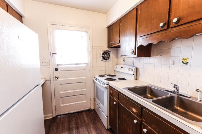 Building Photo - 2905 Ravenswood Dr