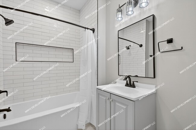 Building Photo - Completely Renovated 4-Bedroom Home in Warren!