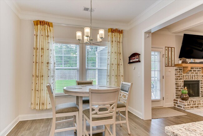 Building Photo - 6051 Big Pond Trl